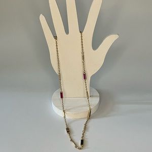 Modern 11” gold tone necklace